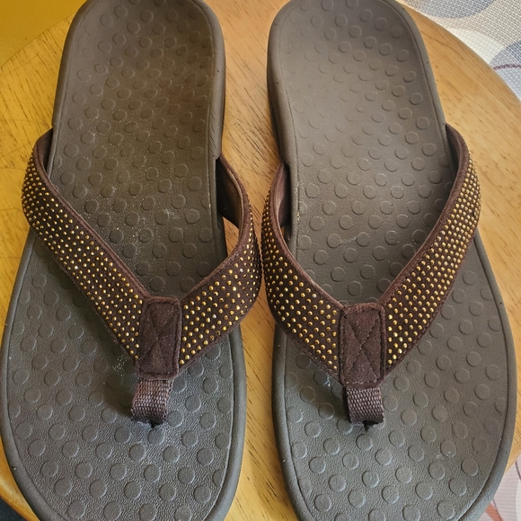 Vionic Sandals - Picture 9 of 9